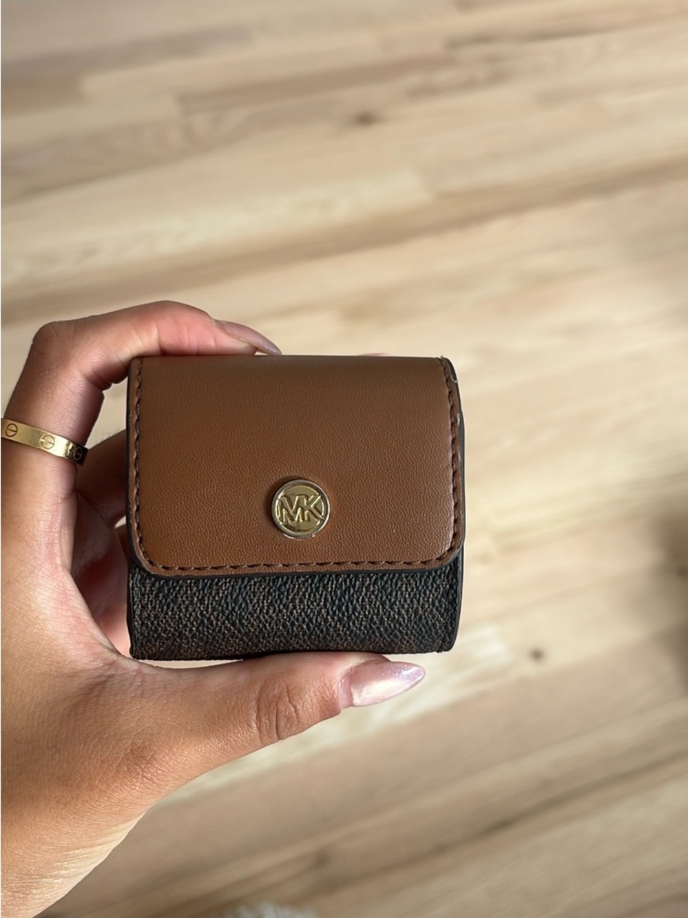 Michale Kors mini bag - Picture 2 of 7